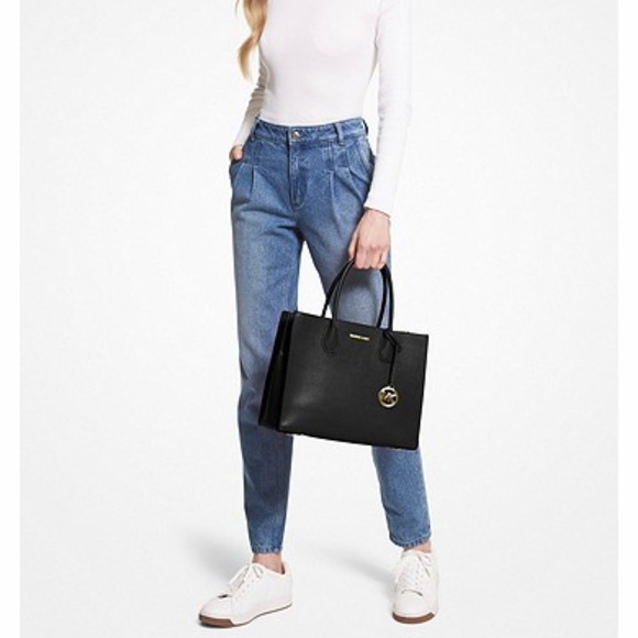 Michael Kors Large Pebbled Leather Tote Bag - Picture 4 of 5